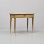 1252 2028 DRESSING TABLE
